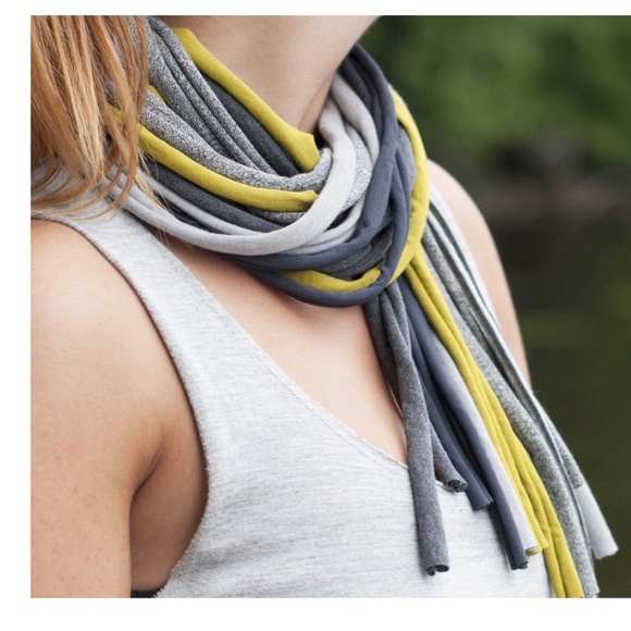 Strings Necklace - Picture 1 of 8